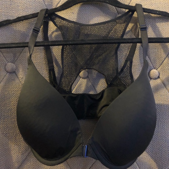 Beautiful bras. - Picture 6 of 11